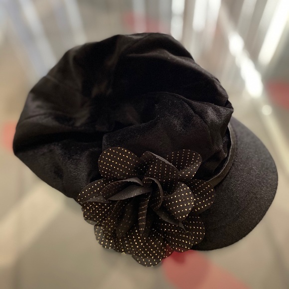 Vintage Black Velvet Flower Cabbie Hat